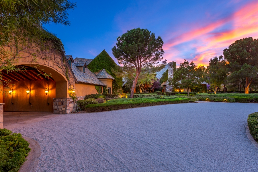 The Enclave Luxe Estates & Lifestyles